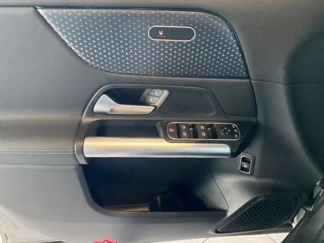 Mercedes-Benz GLA 180 Progressive