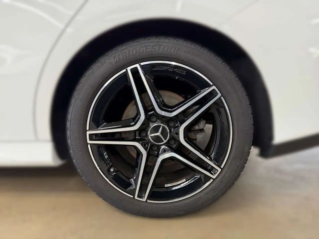 Mercedes-Benz CLA 200 AMG Line Coupé