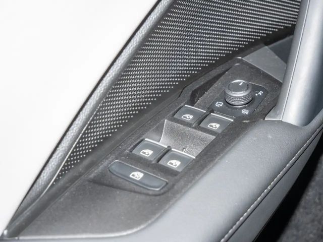 Volkswagen Tiguan 1.5 eTSI Elegance Elegance