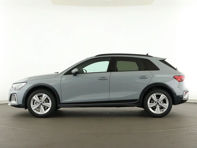 Audi A3 40 TFSI Quattro S-Tronic Sedan