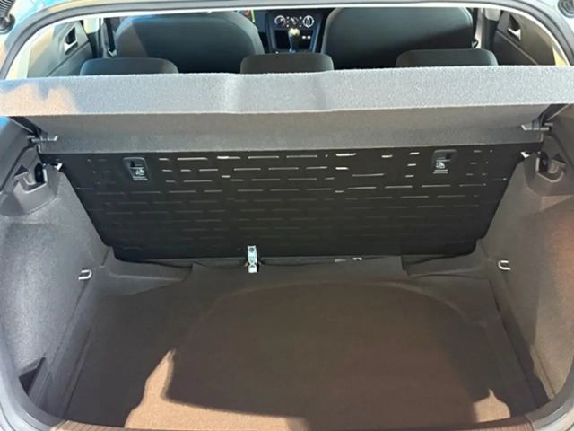 Volkswagen Polo 1.0 Basis