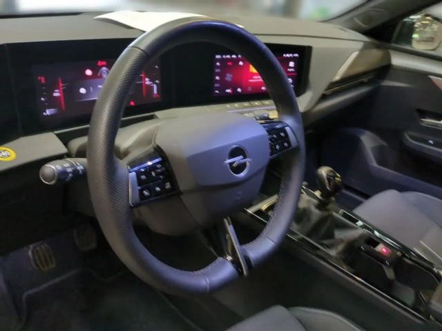 Opel Astra 1.2 Turbo Sports Tourer