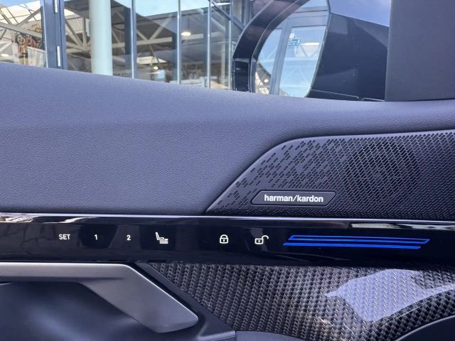 BMW 520 520i M-Sport Sedan