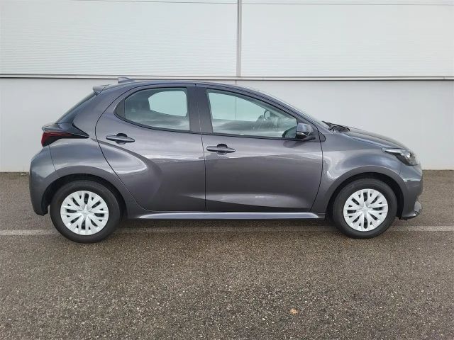 Toyota Yaris Active