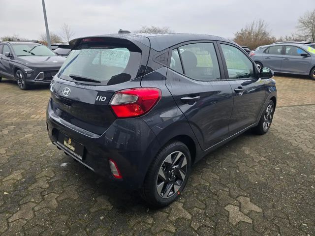 Hyundai i10 1.0 2WD Trend