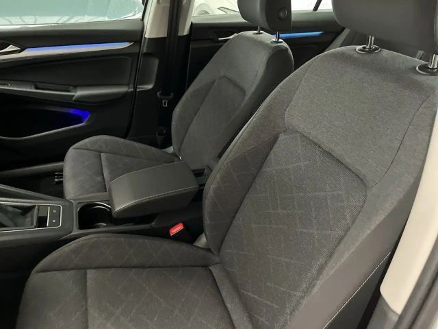 Volkswagen Golf 1.0 TSI Life Variant