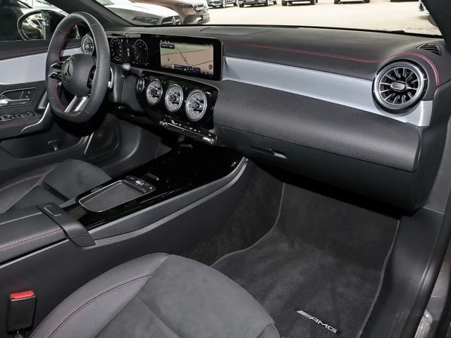 Mercedes-Benz CLA 200 AMG Line