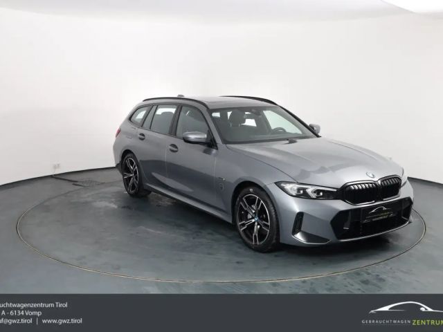 BMW 330 330e Touring