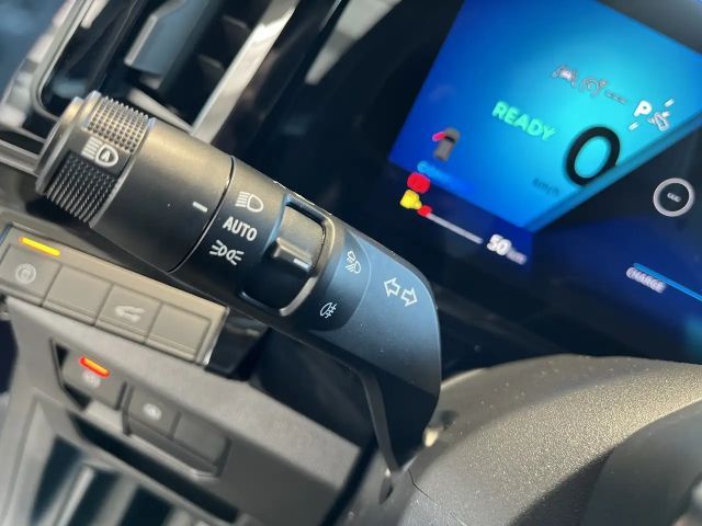 Renault Espace E-Tech Hybrid Iconic