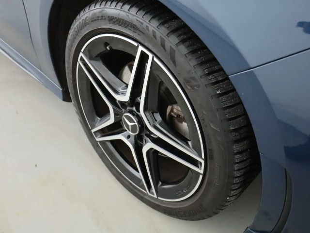 Mercedes-Benz B 200 AMG Line