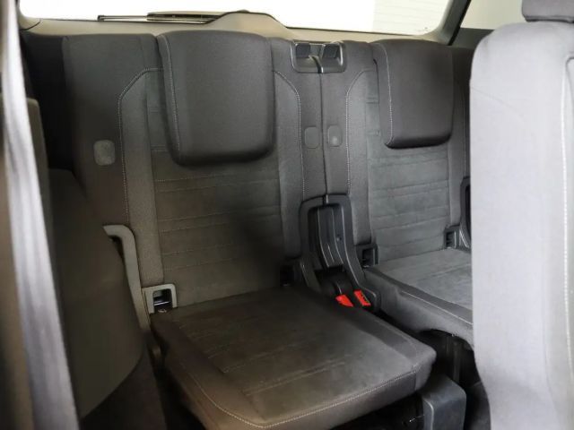 Volkswagen Touran 7-zitter DSG Highline R-Line