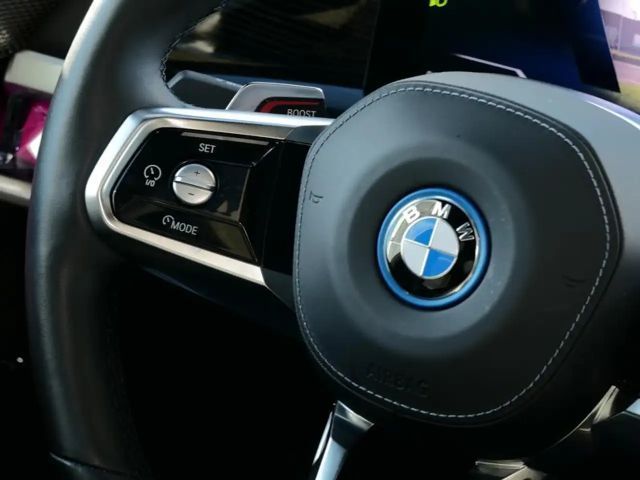 BMW i7 M-Sport Sedan