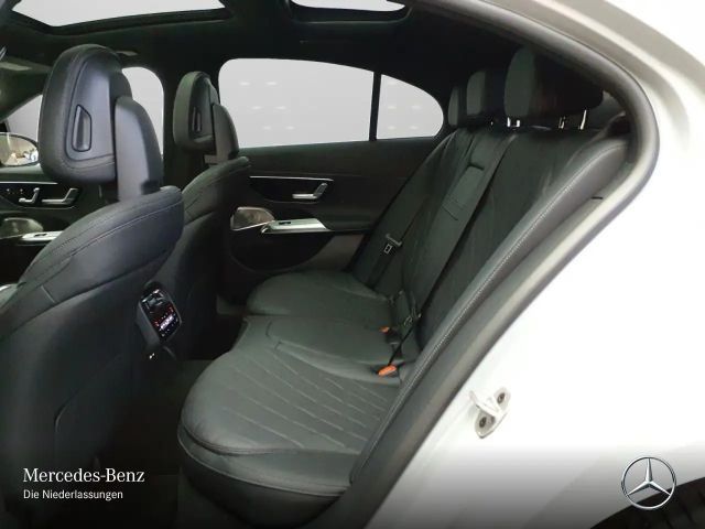 Mercedes-Benz E 220 AMG Line E 220 d Sedan