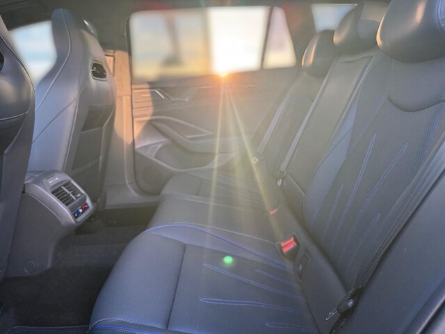 Volkswagen Passat 2.0 TDI IQ.Drive R-Line