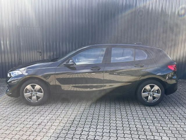 BMW 116 116i 5-deurs Sedan