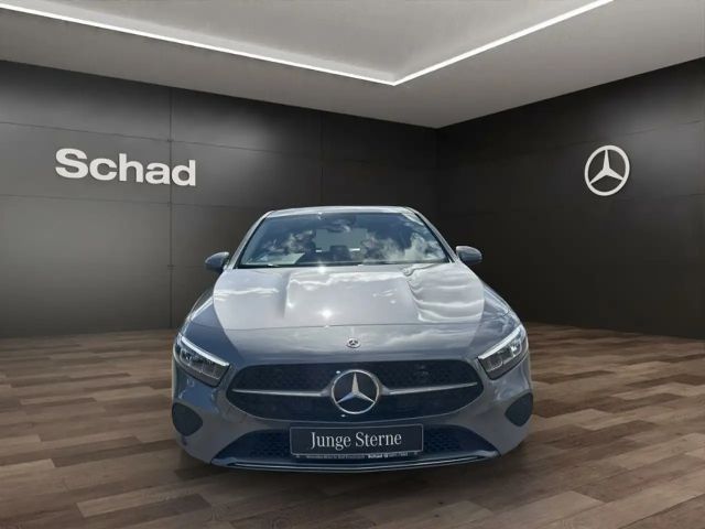 Mercedes-Benz A 180 A 180 PROGR+MBUX+KAM+LED+SHZ+ASSIST+DAB+CARPLAY+