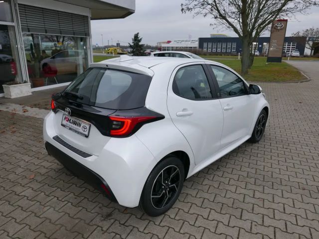 Toyota Yaris Hatchback Team D