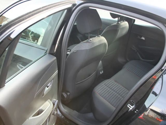 Peugeot E-208 Active Pack