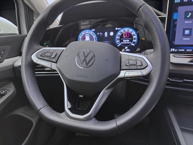 Volkswagen Golf 1.5 eTSI DSG Life Variant