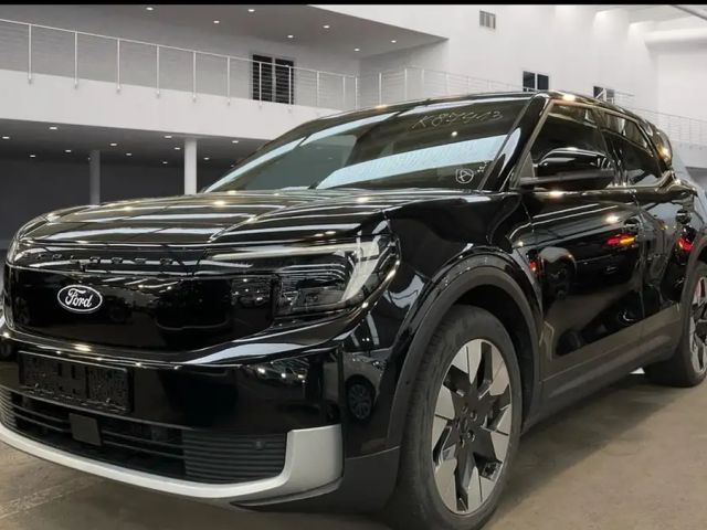 Ford Explorer Premium RWD