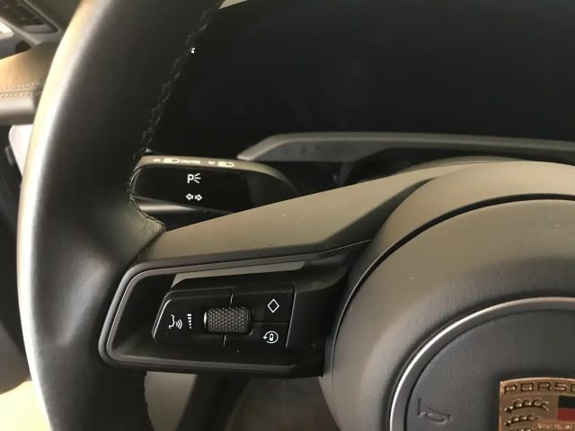 Porsche Taycan 4 Cross Turismo