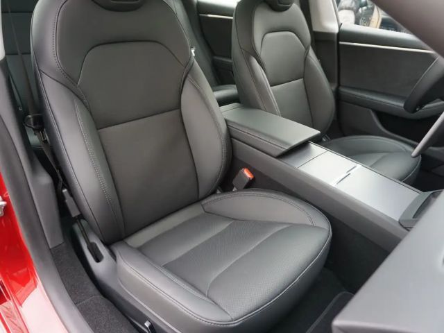 Tesla Model 3 AWD Long Range