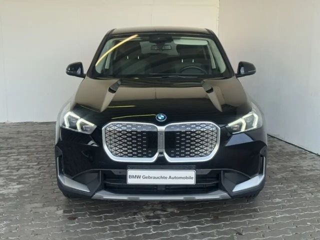 BMW iX1 xDrive30