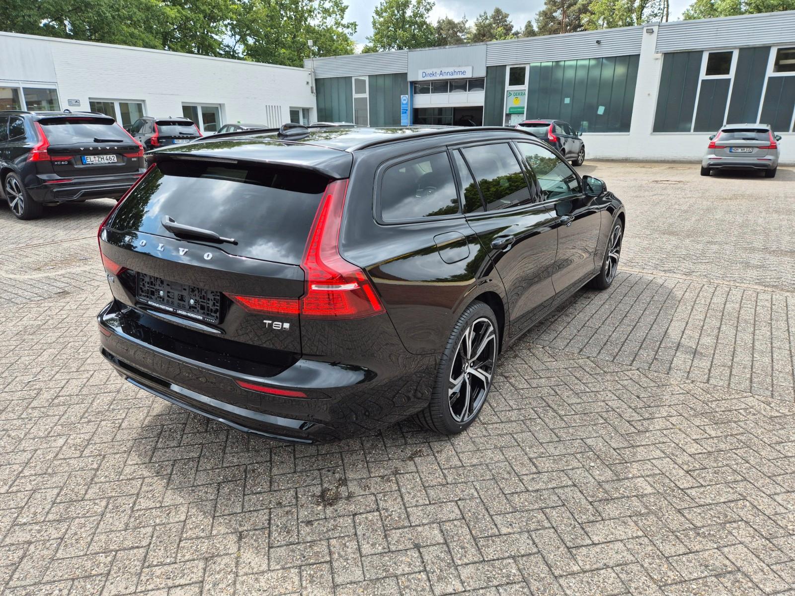 Volvo V60 AWD Dark Hybrid Plus Recharge