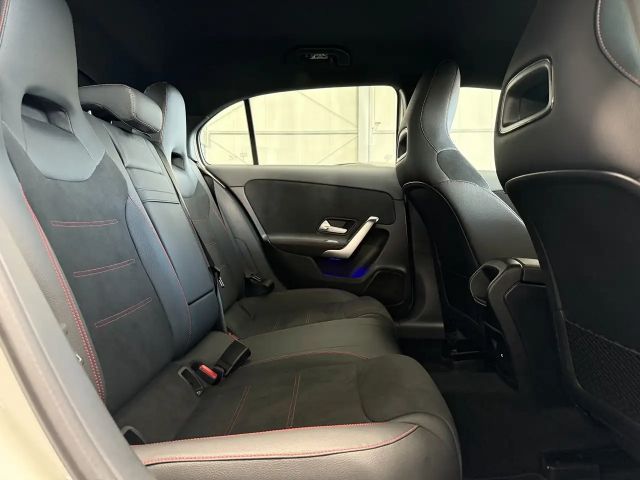 Mercedes-Benz A 250 4MATIC AMG Line