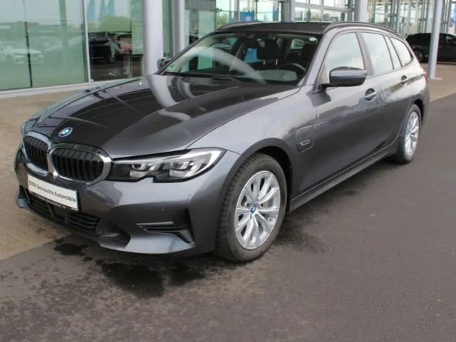 BMW 330 330e Advantage pakket Touring