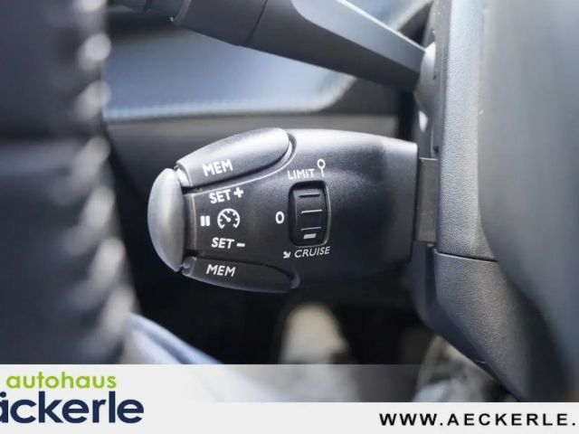 Peugeot E-2008 Active Pack