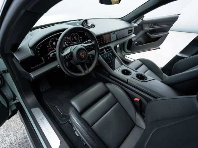 Porsche Taycan 4 Cross Turismo