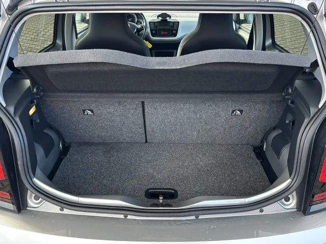 Volkswagen e-up! Plus Style