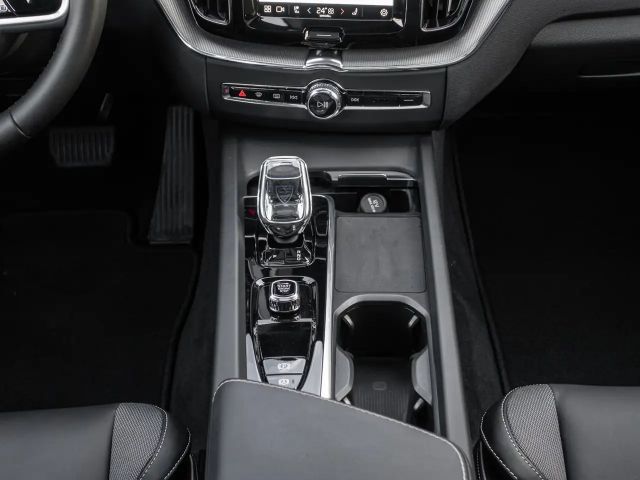 Volvo XC60 AWD Dark Plus T6
