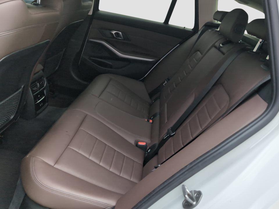 BMW 330 330e Touring xDrive