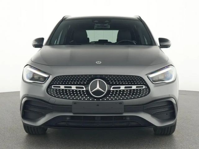 Mercedes-Benz GLA 200 AMG Line