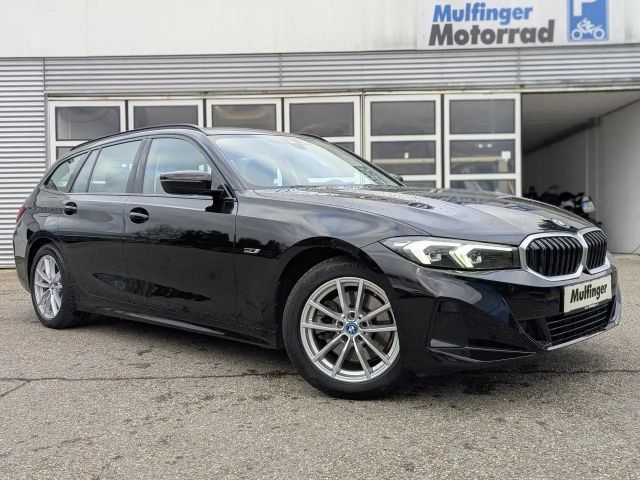 BMW 320 320e Touring