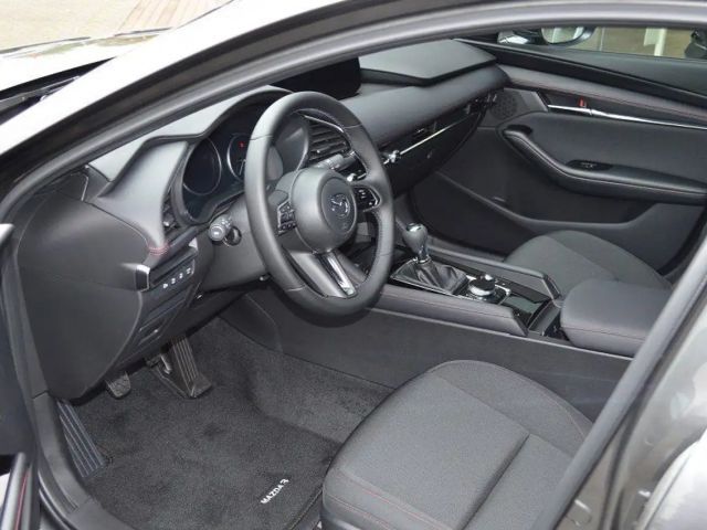 Mazda 3 2.5L SkyActiv e-Skyactiv