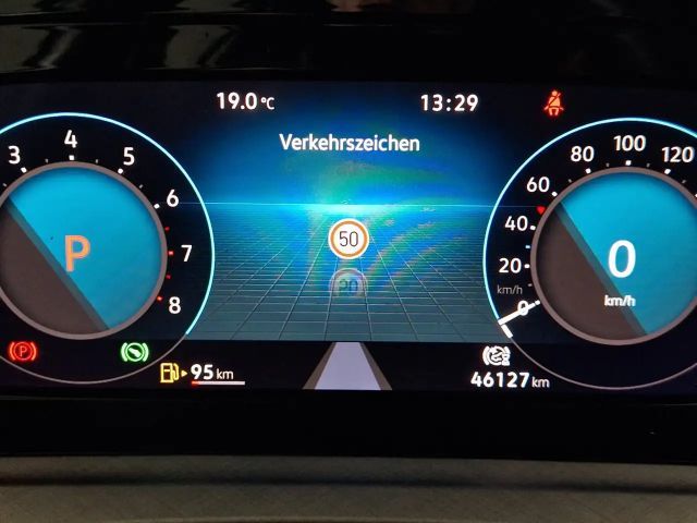 Volkswagen Golf DSG Life Variant