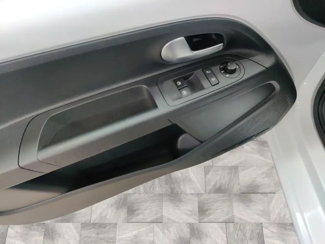 Volkswagen up! Style