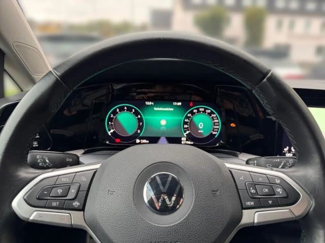 Volkswagen Golf 1.5 TSI Golf VIII