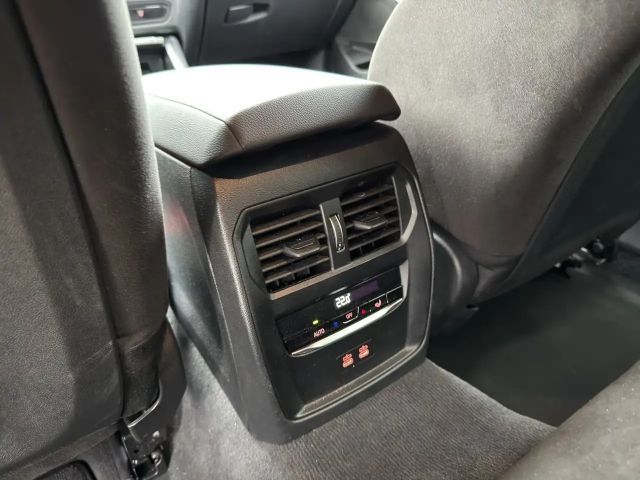 BMW 330 330d M-Sport Touring xDrive