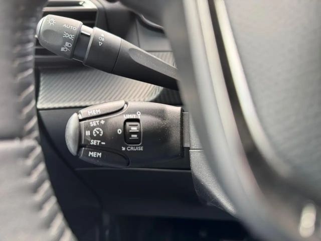 Peugeot E-208 Active Pack