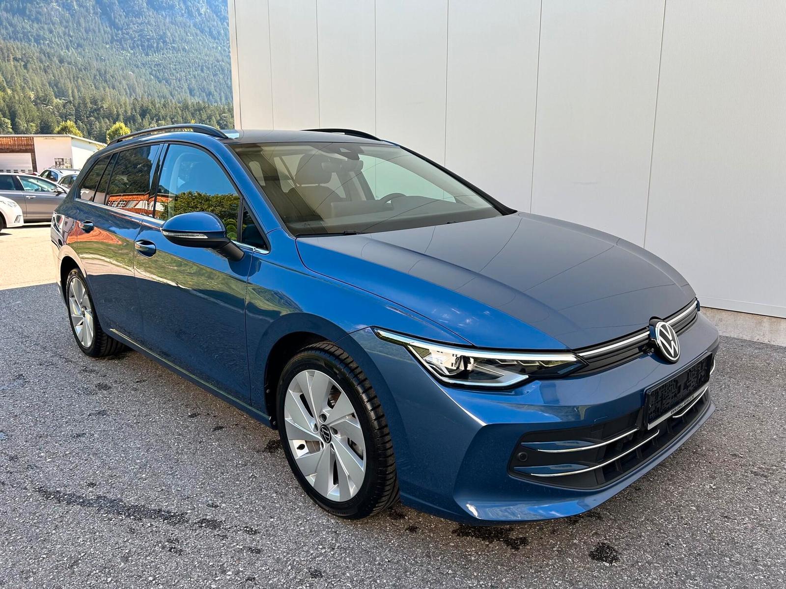 Volkswagen Golf 1.5 eTSI DSG Golf VIII Style