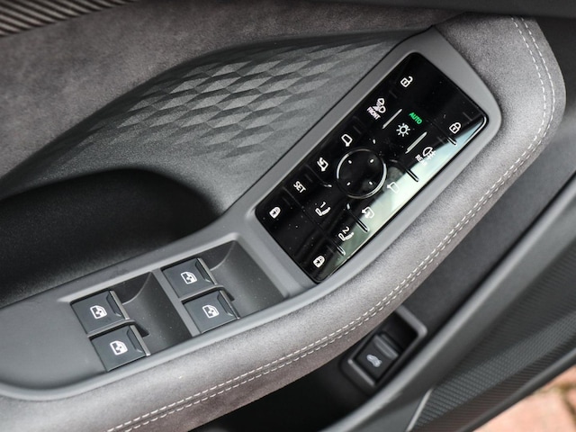 Audi A6 Avant Quattro S-Tronic