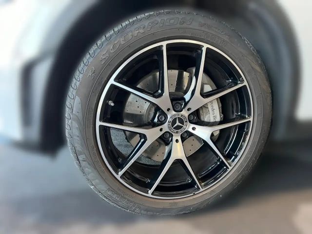 Mercedes-Benz GLC 300 4MATIC AMG Line