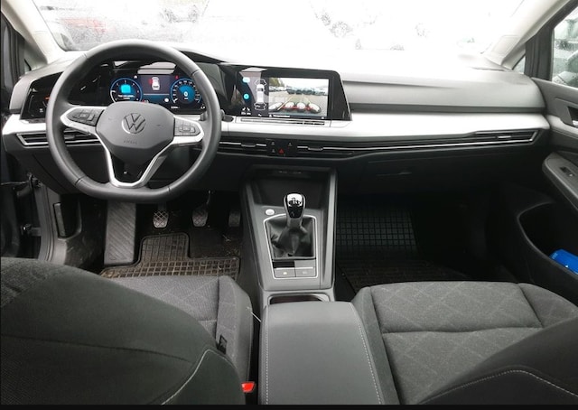 Volkswagen Golf Life Variant