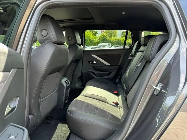 Opel Astra Ultimate business+