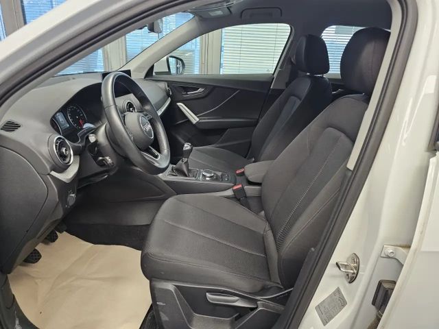 Audi Q2 Navi,Kamera,PDC,LED,Sitzheizung