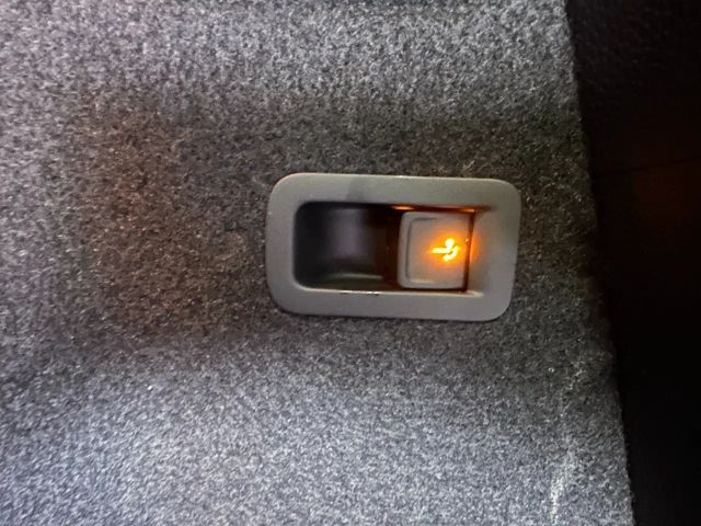 Skoda Karoq Edition 130 DSG*AHK*Rückfahrk*Frontscheibenheiz